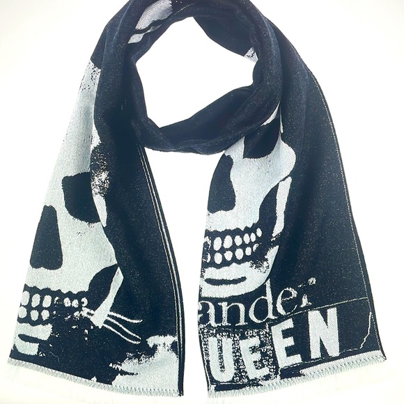 Alexander mcqueen scull scarf - Picture 2 of 6